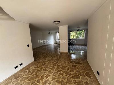 Apartamento de 3 alcobas en arriendo en El Poblado, Medellín, 145 m² · foto 10 de 20