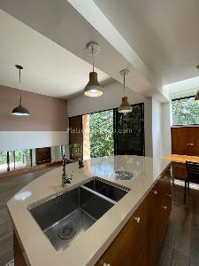 Casa de 4 alcobas en arriendo en La Inferior, Medellín, 260 m² · foto 4 de 20