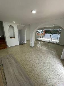 Casa en arriendo en Castropol, Medellín · foto 4 de 20