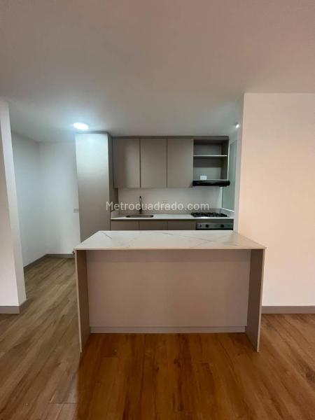 2BR Apartment in Loma Del Esmeraldal (70 m²)