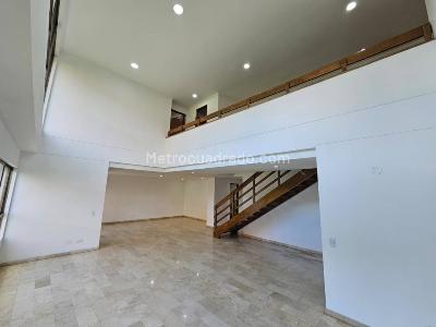 Apartamento en arriendo en El Tesoro, Medellín · foto 3 de 11