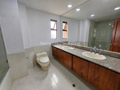 Apartamento en arriendo en El Tesoro, Medellín · foto 7 de 11