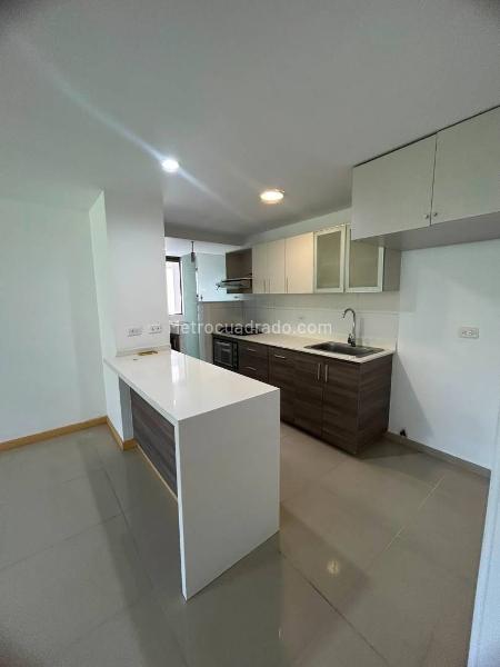 Apartamento en Arriendo, Loma Del Encierro, Medellín - Widok 2