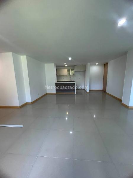 Apartamento en Arriendo, Loma Del Encierro, Medellín - Widok 3