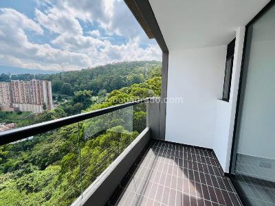 Apartamento de 2 alcobas en arriendo en Las Palmas, Medellín, 65 m² · foto 2 de 14
