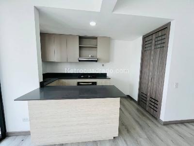 Apartamento de 2 alcobas en arriendo en Las Palmas, Medellín, 65 m² · foto 4 de 14
