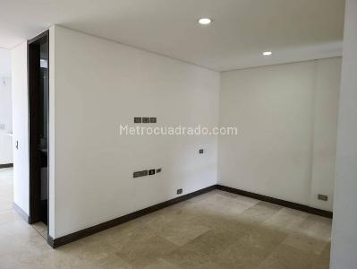 Apartamento de 3 alcobas en arriendo en Loma De Los Parra, Medellín, 136 m² · foto 13 de 15