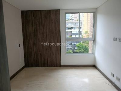 Apartamento de 3 alcobas en arriendo en Loma De Los Parra, Medellín, 136 m² · foto 14 de 15