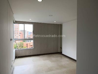 Apartamento de 3 alcobas en arriendo en Loma De Los Parra, Medellín, 136 m² · foto 6 de 15