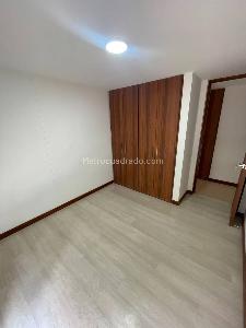 Apartamento de 3 alcobas en arriendo en Loma De Las Brujas, Envigado, 85 m² · foto 10 de 17