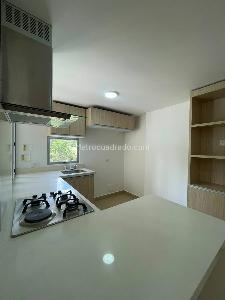 Apartamento de 3 alcobas en arriendo en Loma De Las Brujas, Envigado, 85 m² · foto 3 de 17