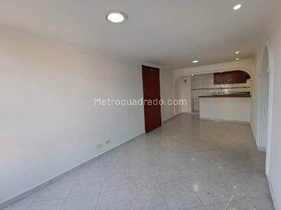 Apartamento de 3 alcobas en arriendo en Campo Alegre, Medellín, 75 m² · foto 8 de 9