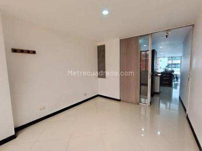 Apartamento de 4 alcobas en arriendo en Laureles, Medellín, 120 m² · foto 13 de 16