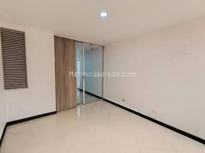 Apartamento de 4 alcobas en arriendo en Laureles, Medellín, 120 m² · foto 14 de 16