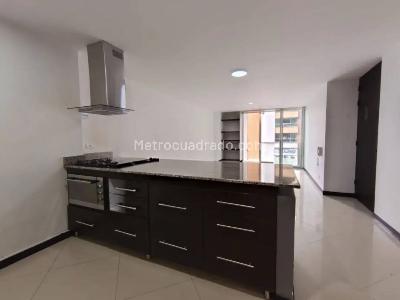 Apartamento de 4 alcobas en arriendo en Laureles, Medellín, 120 m² · foto 3 de 16