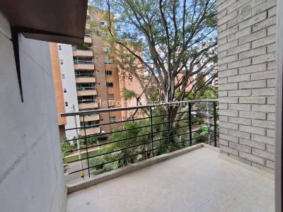 Apartamento de 4 alcobas en arriendo en Laureles, Medellín, 120 m² · foto 5 de 16