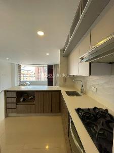 Apartamento en arriendo en Ciudad Del Rio, Medellín · foto 2 de 18