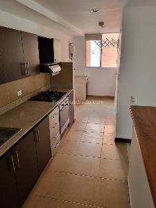 Apartamento de 2 alcobas en arriendo en Intermedia, Envigado, 90 m² · foto 3 de 8