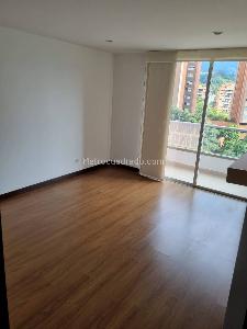 Apartamento de 2 alcobas en arriendo en Intermedia, Envigado, 90 m² · foto 5 de 8