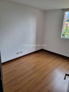 Apartamento de 2 alcobas en arriendo en Intermedia, Envigado, 90 m² · foto 6 de 8