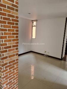 Apartamento de 2 alcobas en arriendo en Intermedia, Envigado, 90 m² · foto 7 de 8