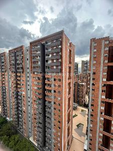 Apartamento en arriendo en Ciudad Del Rio, Medellín · foto 8 de 20