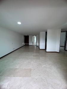 Apartamento de 3 alcobas en arriendo en Laureles, Medellín, 120 m² · foto 5 de 20
