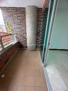 Apartamento de 3 alcobas en arriendo en Laureles, Medellín, 120 m² · foto 7 de 20