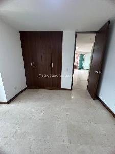 Apartamento de 3 alcobas en arriendo en Laureles, Medellín, 120 m² · foto 10 de 20