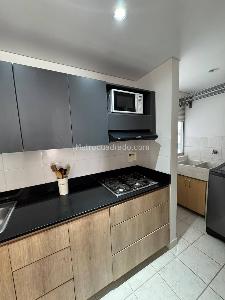 Apartamento en arriendo en Milla De Oro, Medellín · foto 3 de 19