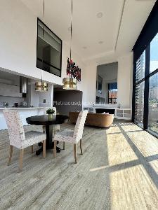 Apartamento de 3 alcobas en venta en Los Rosales, Bogotá, 82 m² · foto 2 de 16