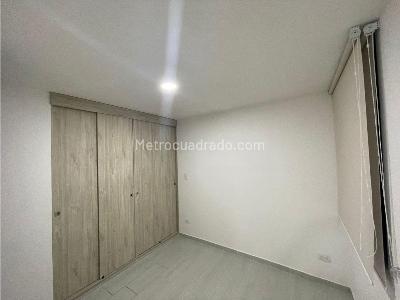 Apartamento de 3 alcobas en venta en El Viajero, Pereira, 48 m² · foto 7 de 10