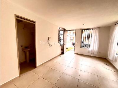 Casa en venta en Poblado, Pereira · foto 3 de 19