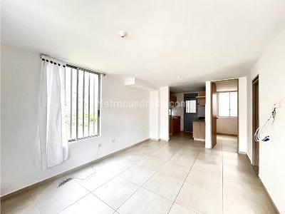 Casa en venta en Poblado, Pereira · foto 5 de 19