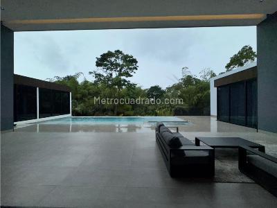 Casa de 5 alcobas en venta en Cerritos, Pereira, 2000 m² · foto 3 de 20