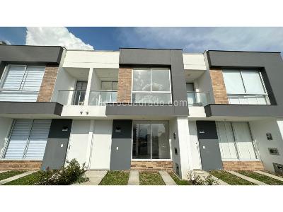 Casa en venta en Condina, Pereira · foto 2 de 20
