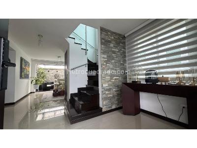 Casa en venta en Av 30 De Agosto, Pereira · foto 2 de 19