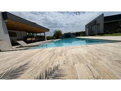 Casa de 4 alcobas en venta en Cerritos, Pereira, 296 m² · foto 2 de 16