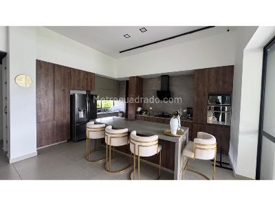 Casa de 4 alcobas en venta en Cerritos, Pereira, 296 m² · foto 4 de 16