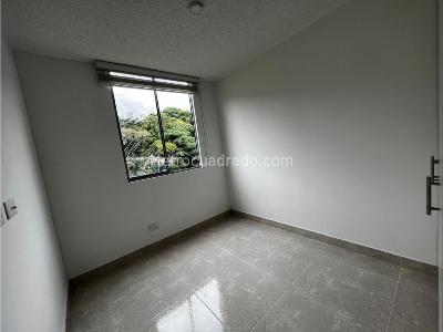 Apartamento de 3 alcobas en venta en Poblado, Pereira, 72 m² · foto 9 de 12