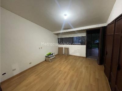 Casa de 5 alcobas en venta en Alamos, Pereira, 602 m² · foto 2 de 20