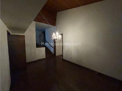 Casa de 5 alcobas en venta en Alamos, Pereira, 602 m² · foto 3 de 20