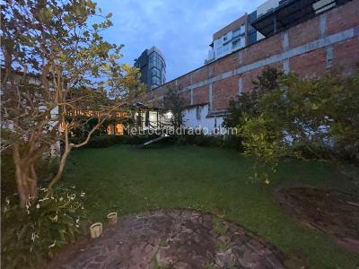Casa de 5 alcobas en venta en Alamos, Pereira, 602 m² · foto 4 de 20