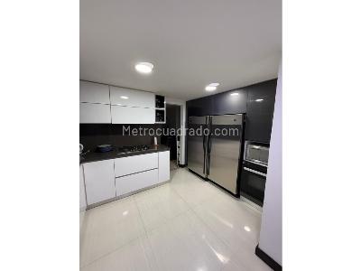 Casa de 4 alcobas en venta en Pinares, Pereira, 250 m² · foto 4 de 20