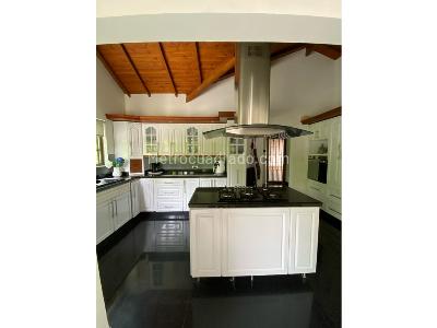 Casa de 4 alcobas en venta en Cerritos, Pereira, 1050 m² · foto 3 de 20
