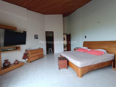 Casa de 4 alcobas en venta en Bella Suiza Alta, Cali, 1759 m² · foto 12 de 20