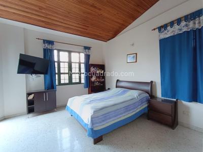 Casa de 4 alcobas en venta en Bella Suiza Alta, Cali, 1759 m² · foto 18 de 20