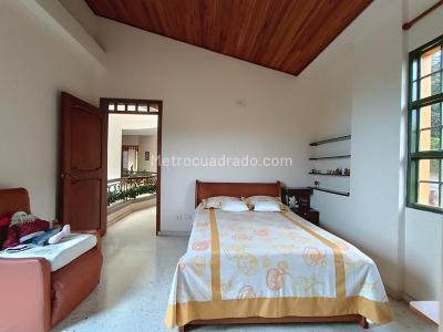 Casa de 4 alcobas en venta en Bella Suiza Alta, Cali, 1759 m² · foto 19 de 20