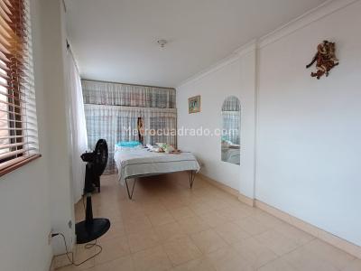 Casa de 5 alcobas en venta en Obrero, Palmira, 391 m² · foto 11 de 20