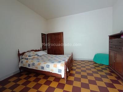 Casa de 5 alcobas en venta en Obrero, Palmira, 391 m² · foto 8 de 20